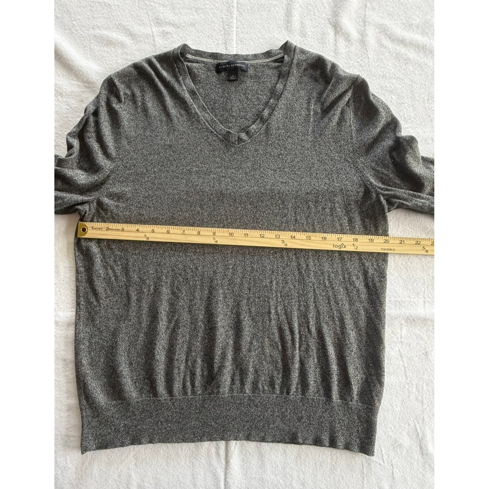 Banana Republic Mens Silk Cotton Cashmere V-Neck Sweater Gray Large - Picture 6 of 6